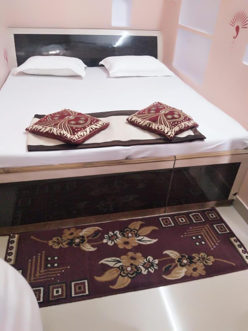 Ganga Paying Guest House Βαρανάσι Δωμάτιο φωτογραφία