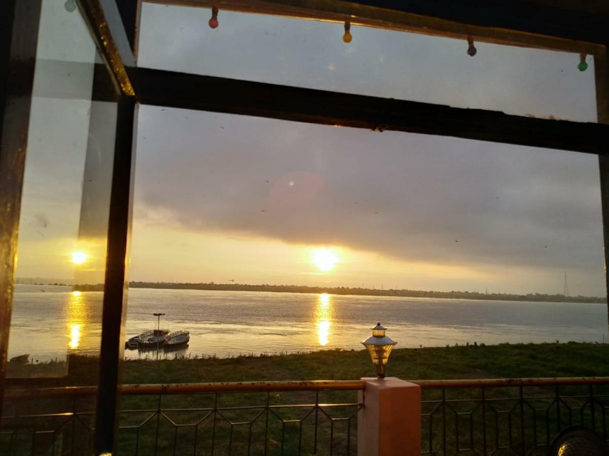 Ganga Paying Guest House Βαρανάσι Δωμάτιο φωτογραφία